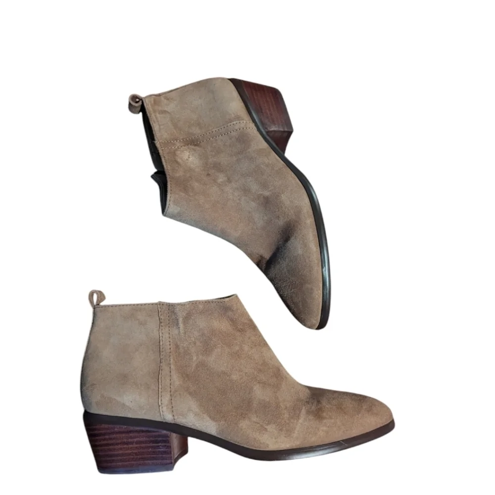 J. Crew Tan suede leather side Interior zip Heeled Sleek Ankle Boots EUC sz 8